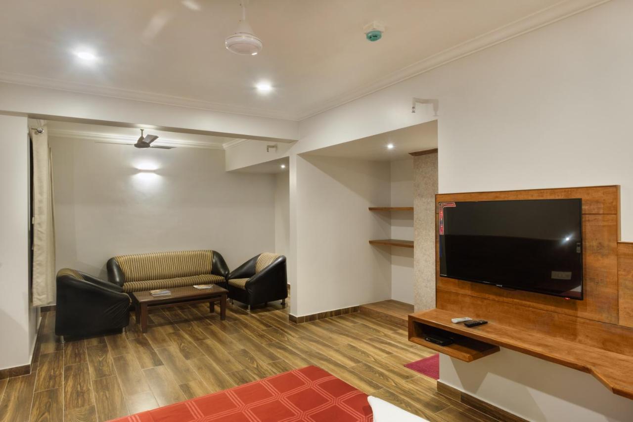 Hotel Opal Kolhapur Εξωτερικό φωτογραφία